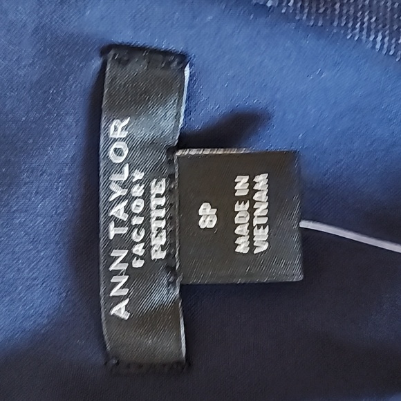 Ann Taylor Brand New Elegant Dark Blue  V-Neck Dress - Picture 11 of 16